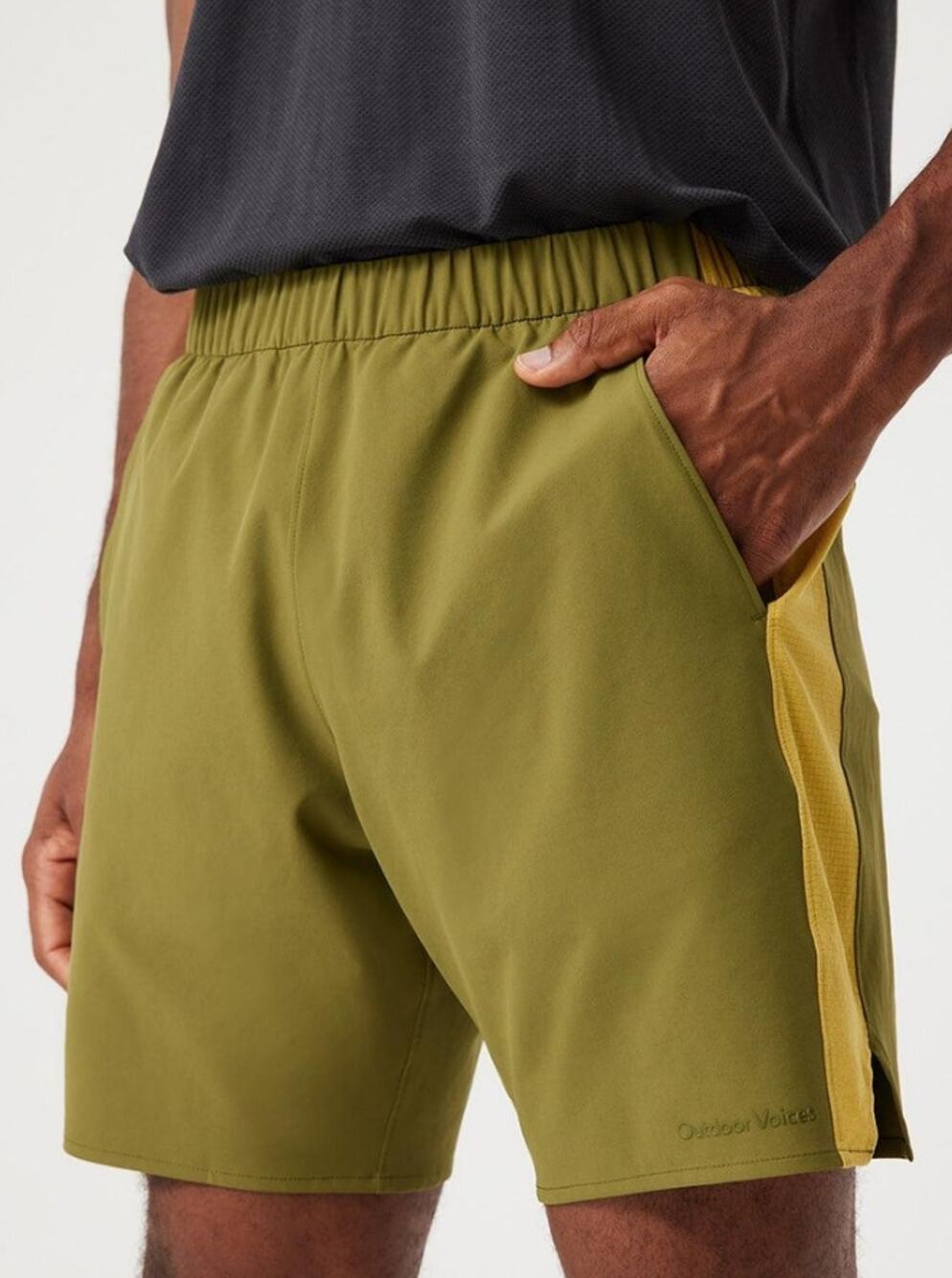 OUTDOOR VOICES Mens High Stride Train 7" Shorts Large Green Patchouli NWT